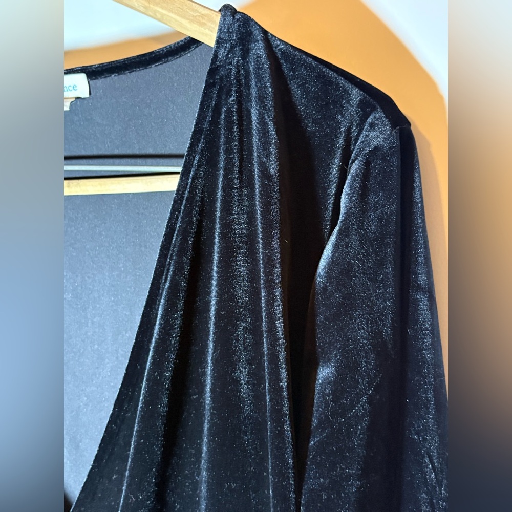 Sundance Black Velvet Long-Sleeve Wrap Top Large - Picture 6 of 9